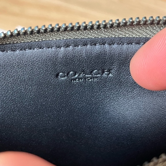 Coach Card Case🎈🎈 - Picture 7 of 9
